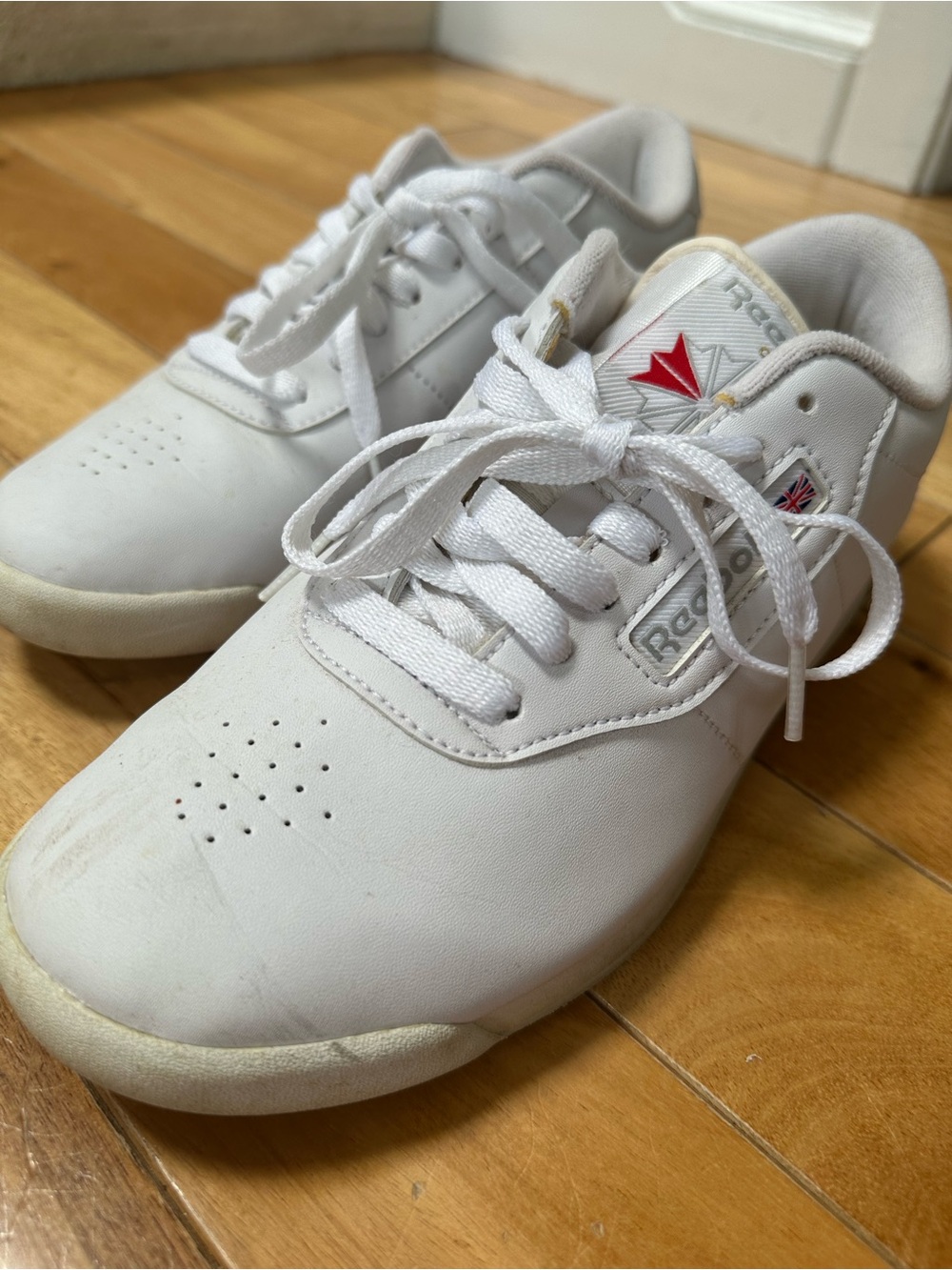 Reebok White Kids Low-Top Sneakers with Red Logo Accents